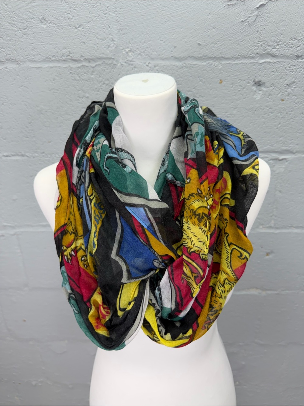 Bioworld Harry Potter Hogwarts House Crests Infinity Scarf